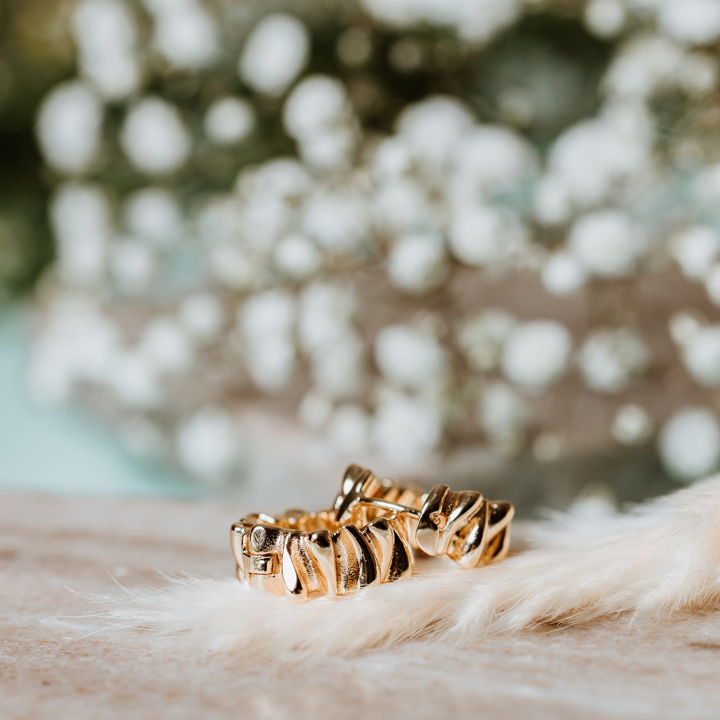 Crinkle gold hoops