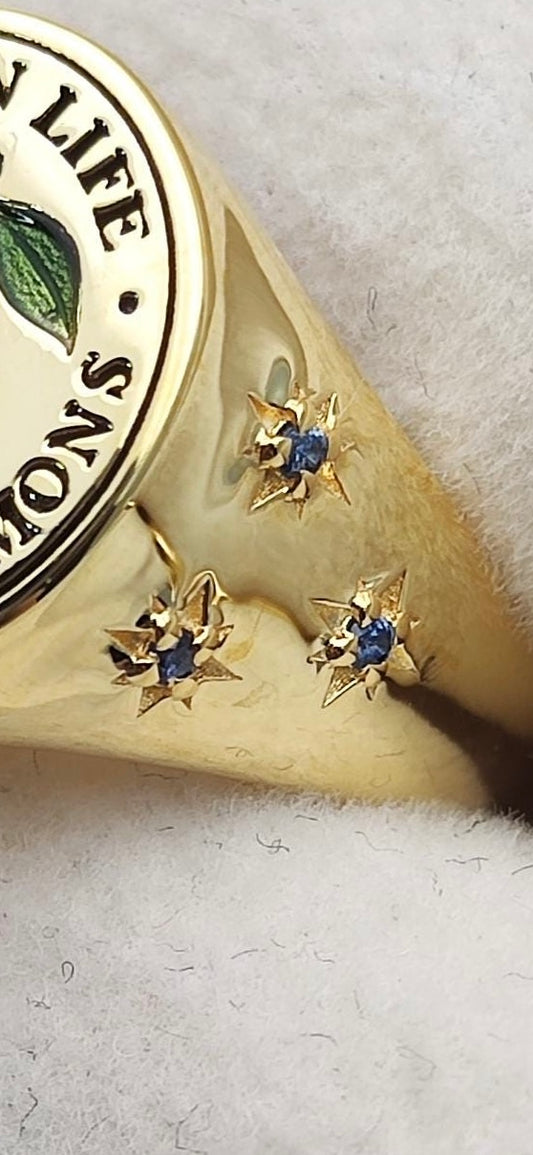 'When Life Gives You Lemons' Signet Ring, signet ring, fine jewellery, vogue, tattler, London fashion week, enamel, sapphire, gold, ring, lemon, gold ring, fruit ring, fruit jewellery, lemon jewellery